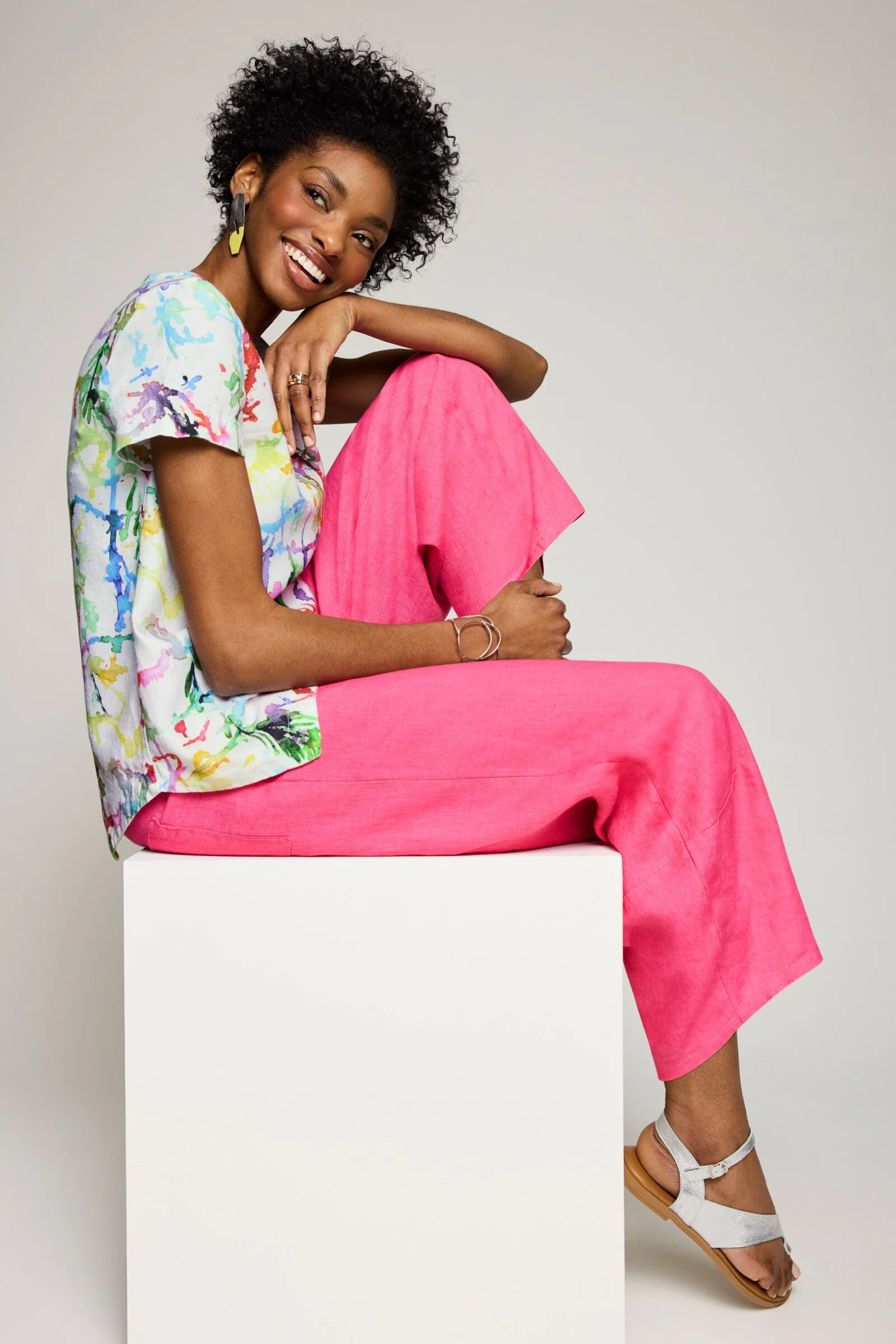 Linen Crossover Hem Top - Image 8