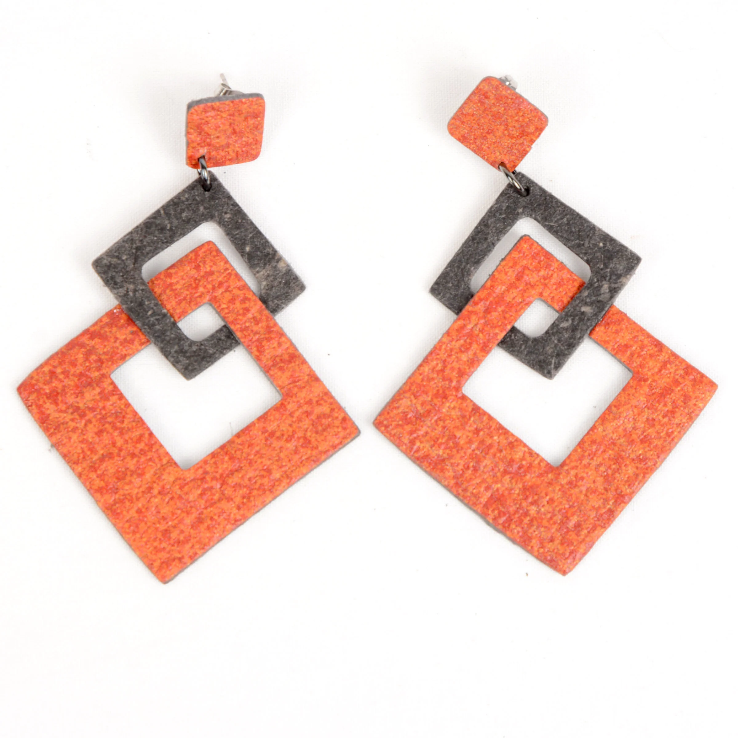 Sophie's Retro Earring - Image 7